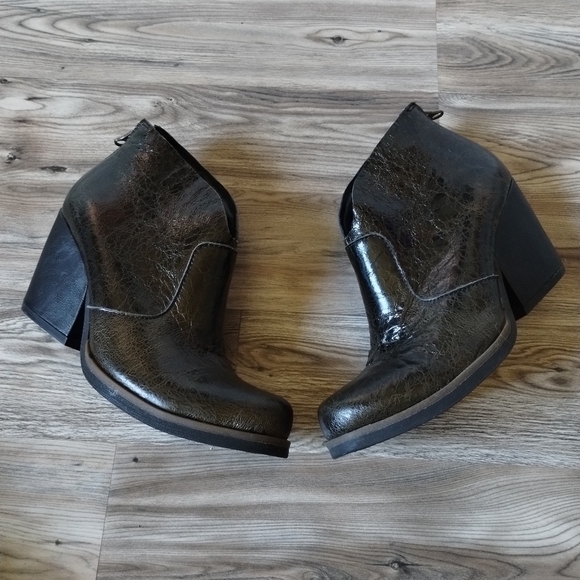 Kork-Ease Gemini Brown Crackle Leather Ankle Booties Women's Size 6.5 - Picture 1 of 5